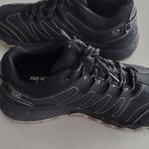 Skechers Men's Black and Gray Sneakers